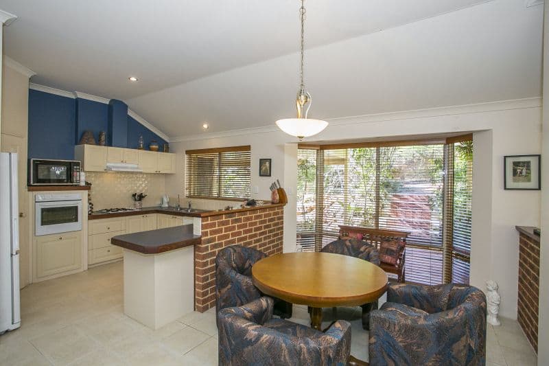 22 Davies Crescent, Gooseberry Hill WA 6076, Gooseberry Hill - Thumbnail 4
