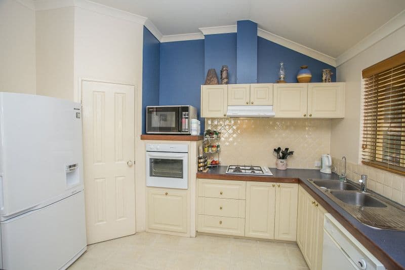 22 Davies Crescent, Gooseberry Hill WA 6076, Gooseberry Hill - Thumbnail 6