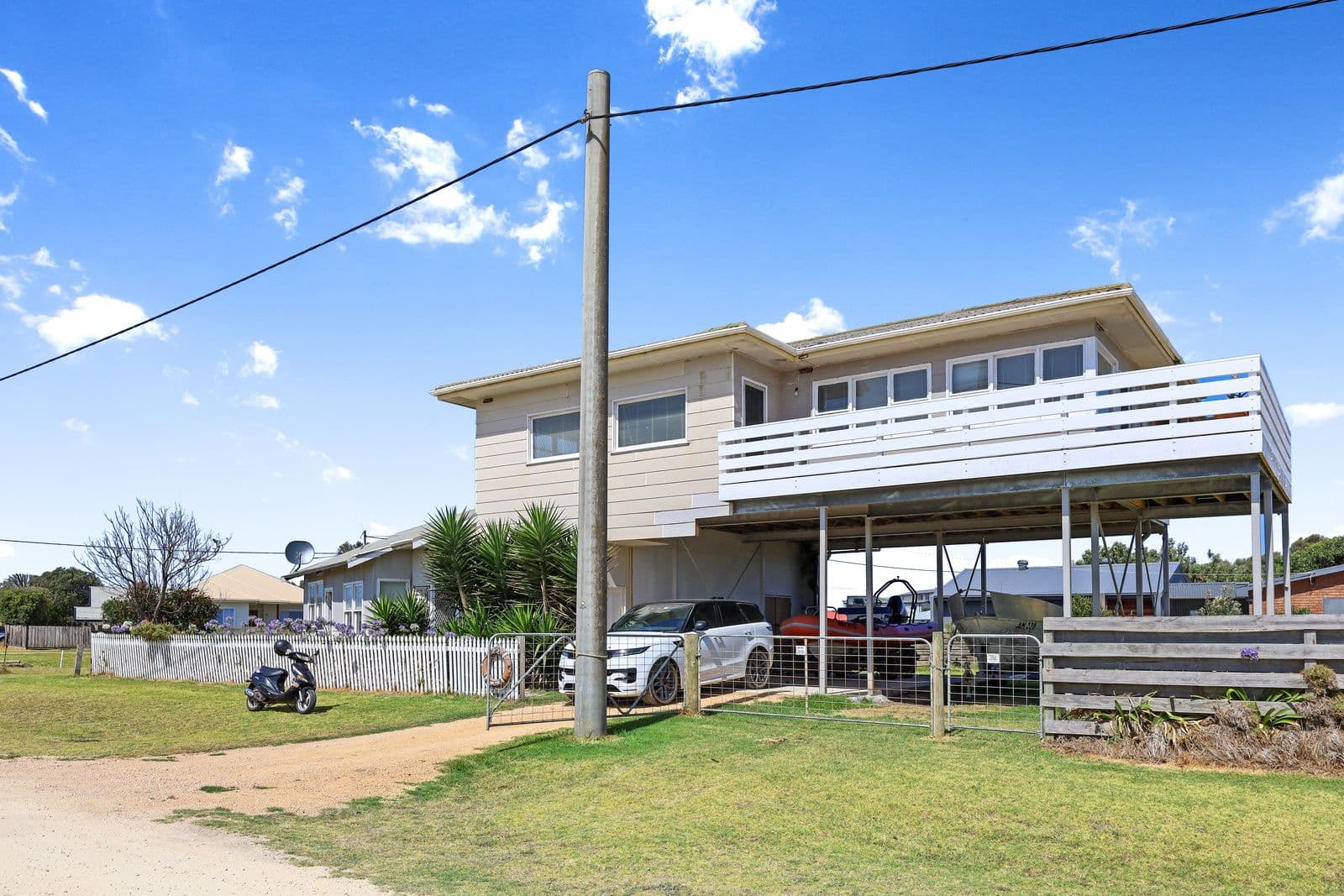 22 Hamilton Street, Peterborough VIC 3270, Peterborough - Thumbnail 3
