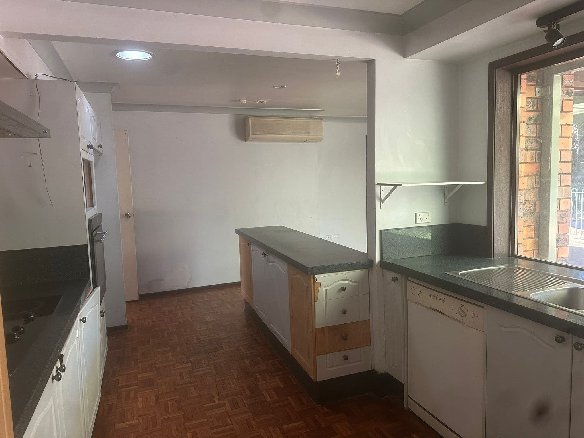 12 Patrick Avenue, Castle Hill NSW 2154, Castle Hill - Thumbnail 4