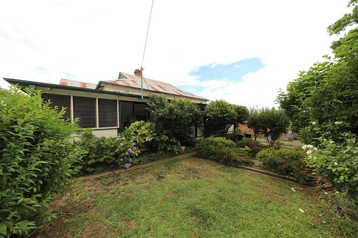 37 Richmond Street, Tumut NSW 2720, Tumut - Thumbnail 3