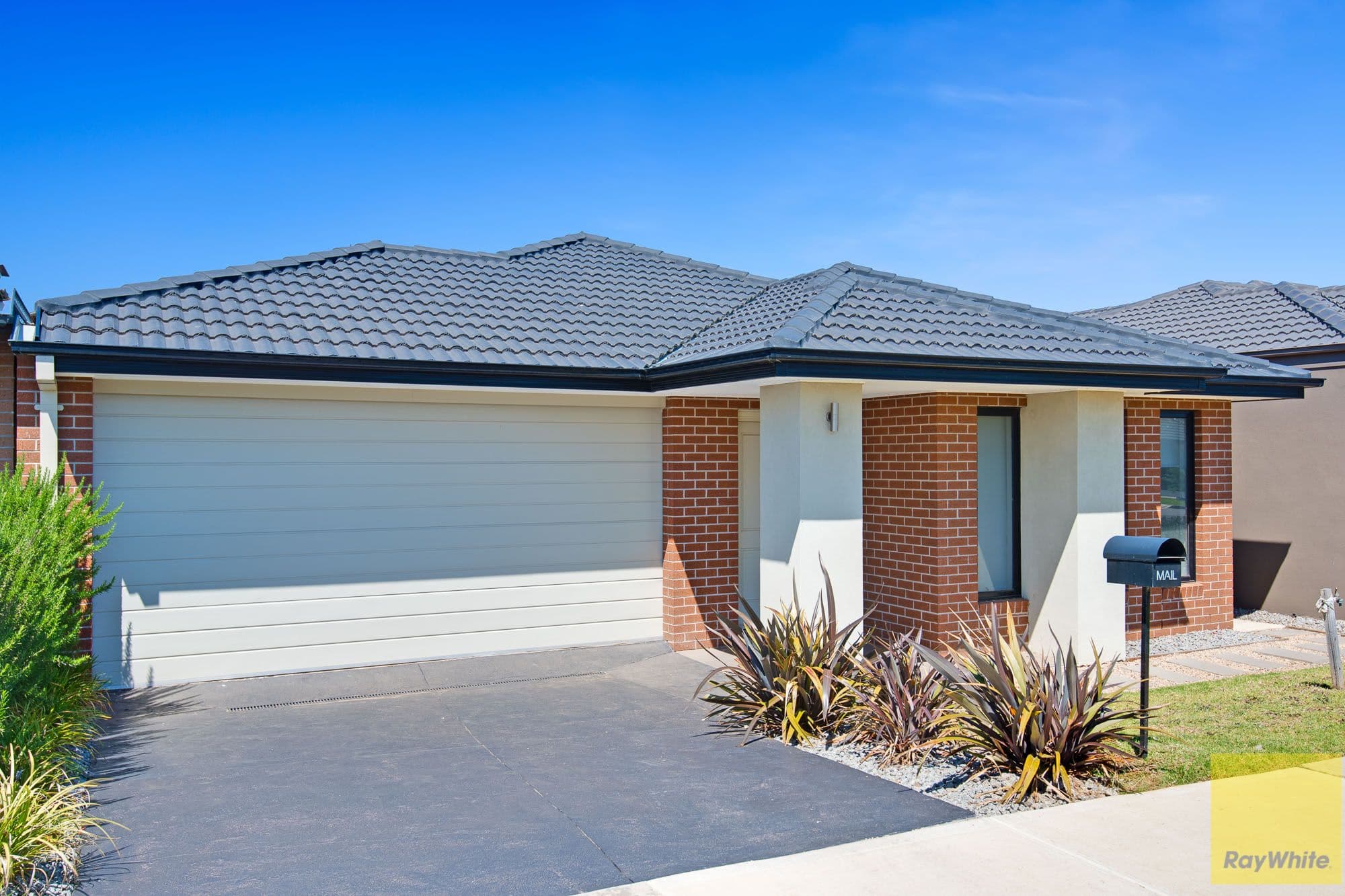 32 Monet Drive, Truganina VIC 3029, Truganina - Thumbnail 2