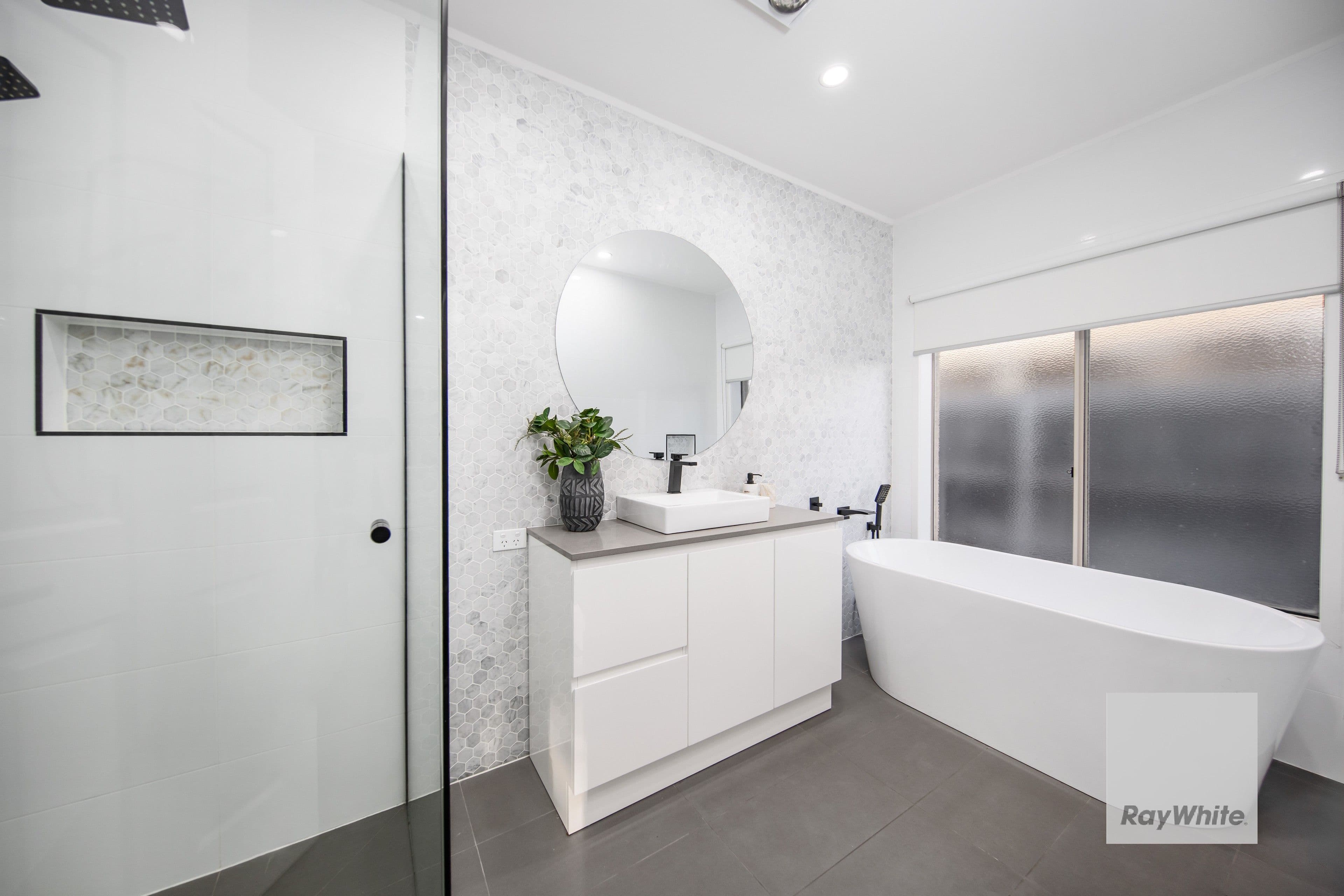 12 University Drive, Taylors Hill VIC 3037, Taylors Hill - Thumbnail 5