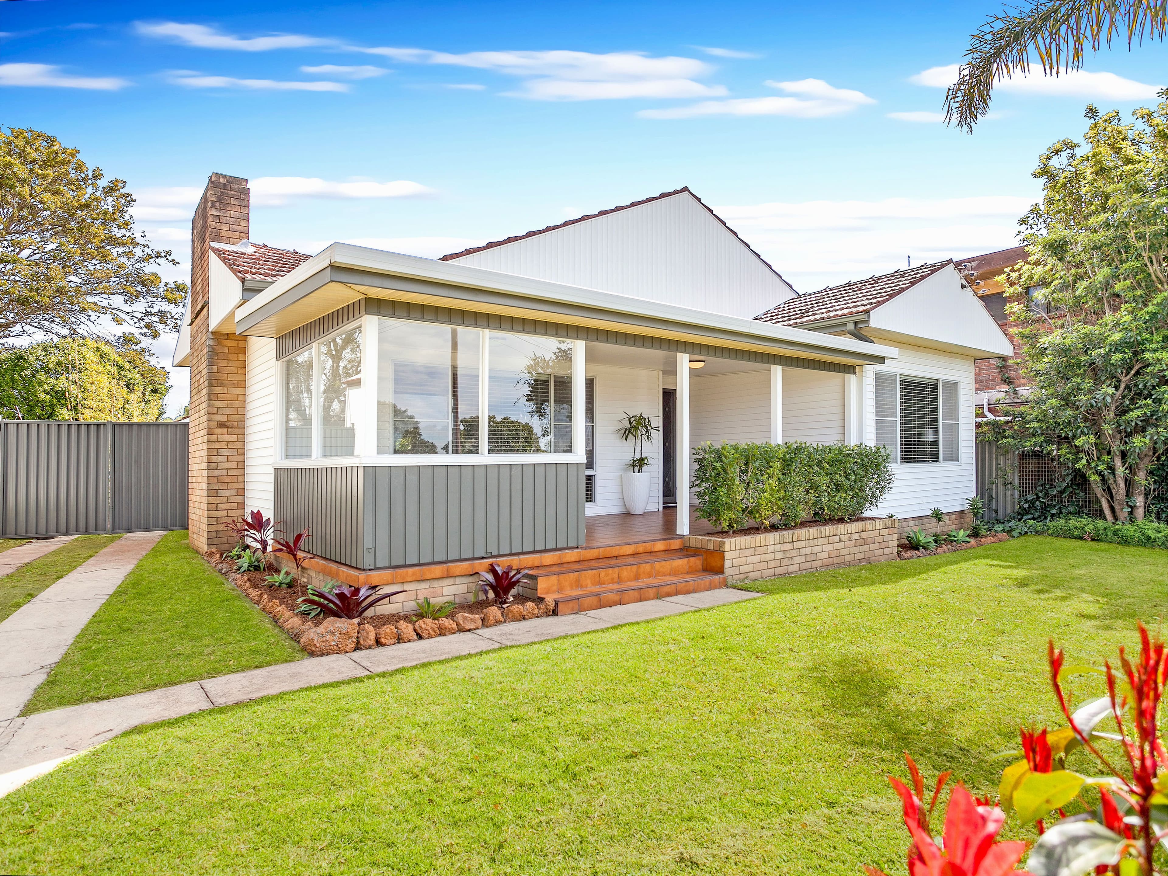 190 Parkes Street, Helensburgh - Image 1