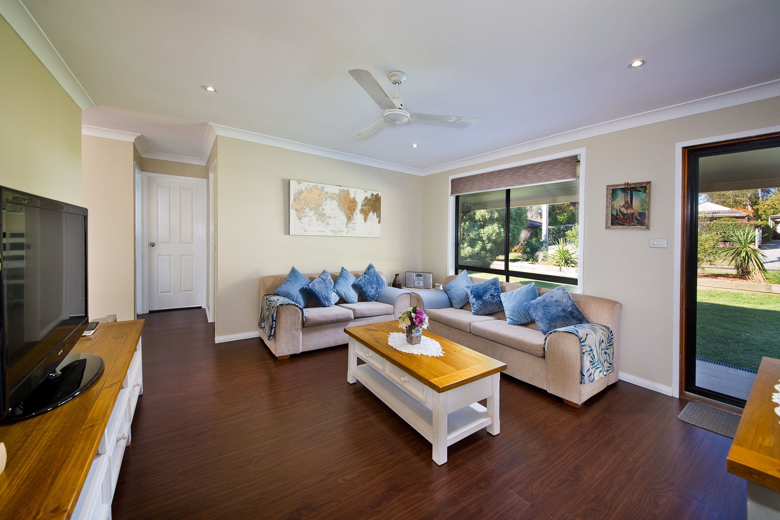 10 St Andrews Avenue, Blackheath - Thumbnail 2
