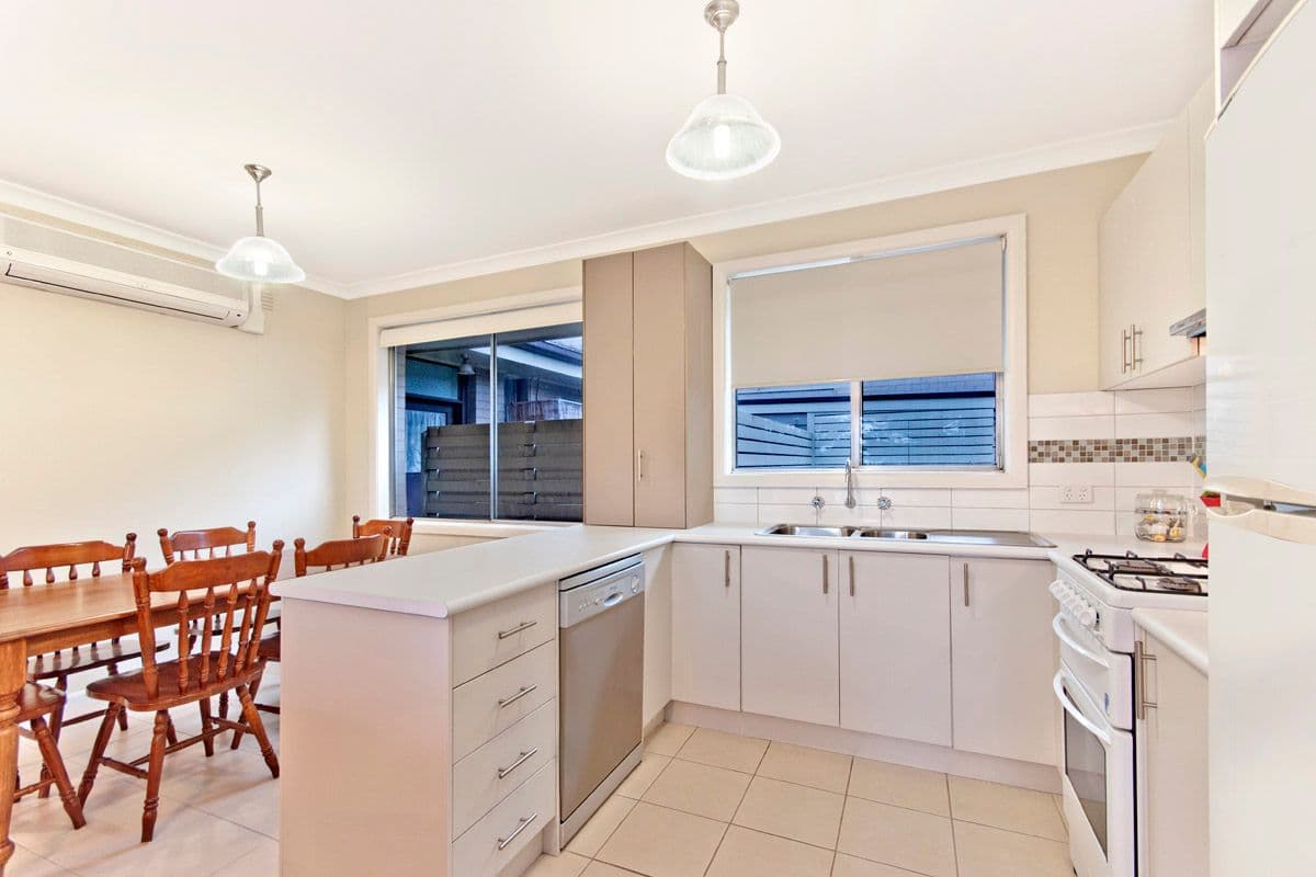 464 Raglan Parade, WARRNAMBOOL VIC 3280, Warrnambool - Thumbnail 2
