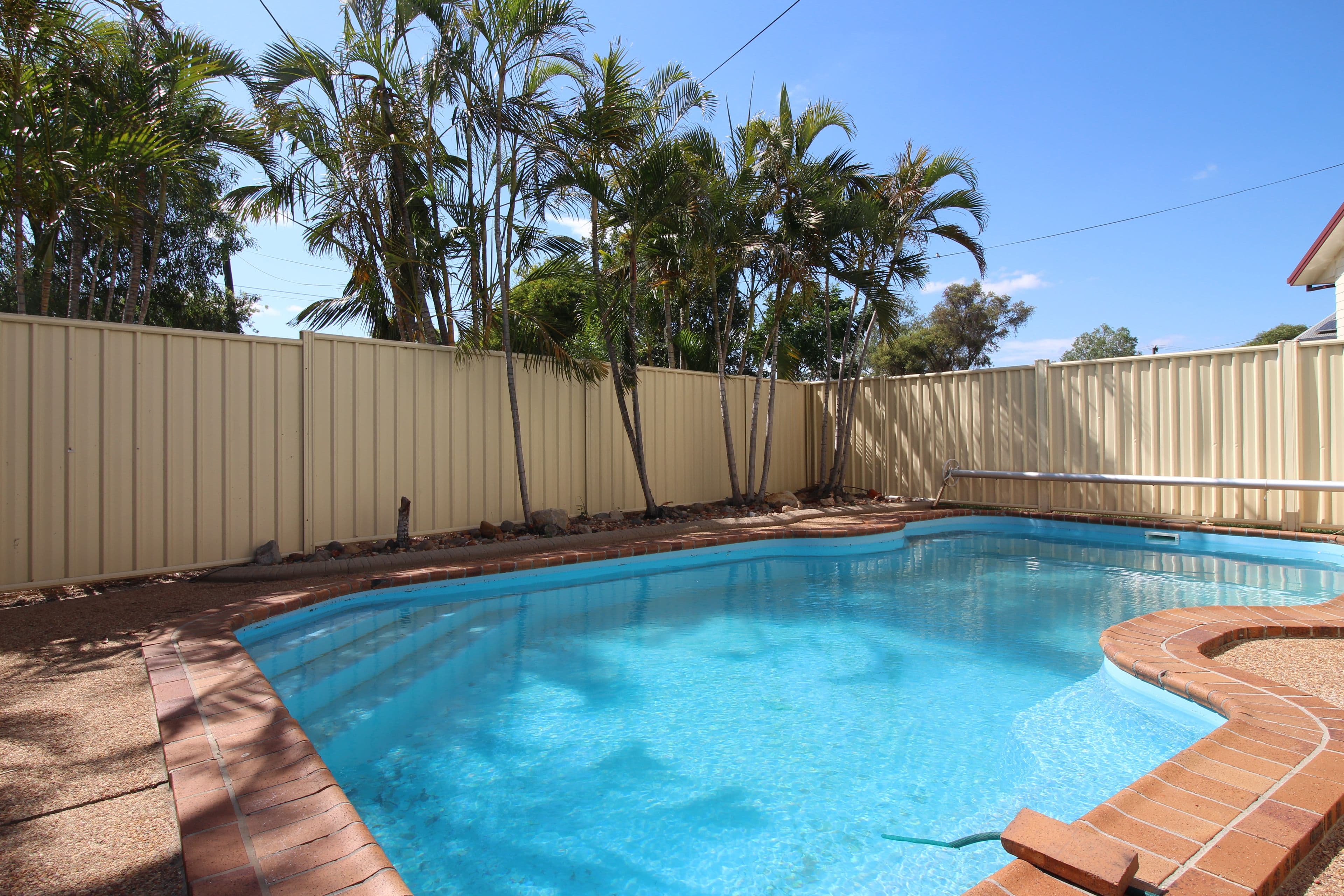 163 Opal Street, Emerald QLD 4720, Emerald - Thumbnail 2