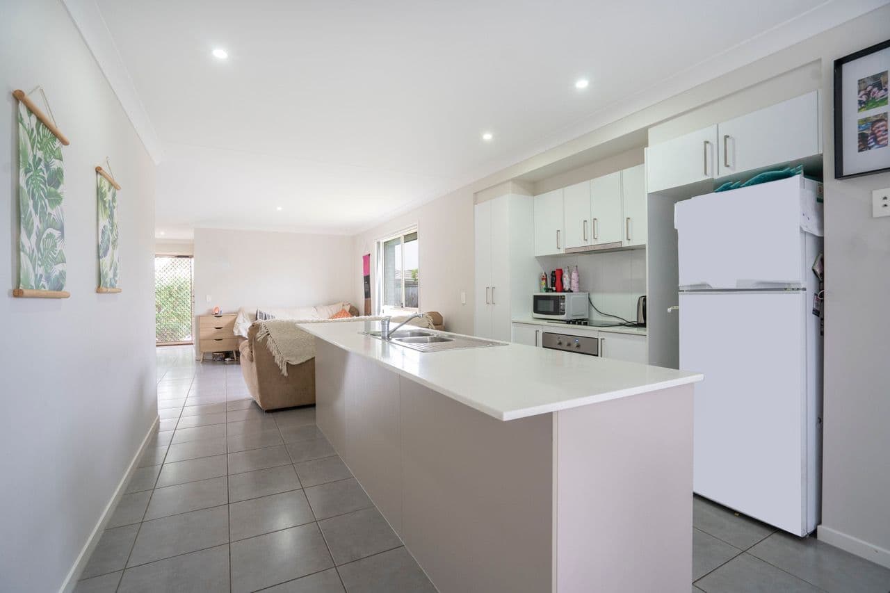 37 Adam Street, Beachmere QLD 4510, Beachmere - Thumbnail 3