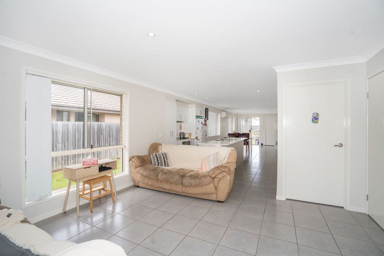 37 Adam Street, Beachmere QLD 4510, Beachmere - Thumbnail 7