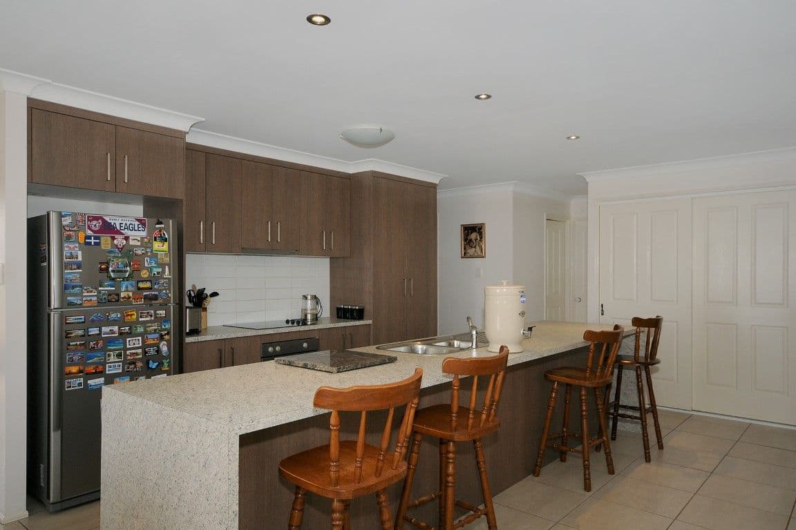 2 Smythe Drive, Highfields QLD 4352, Highfields - Thumbnail 2