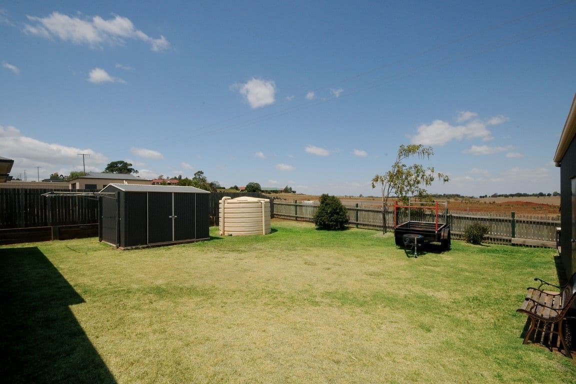 2 Smythe Drive, Highfields QLD 4352, Highfields - Thumbnail 7