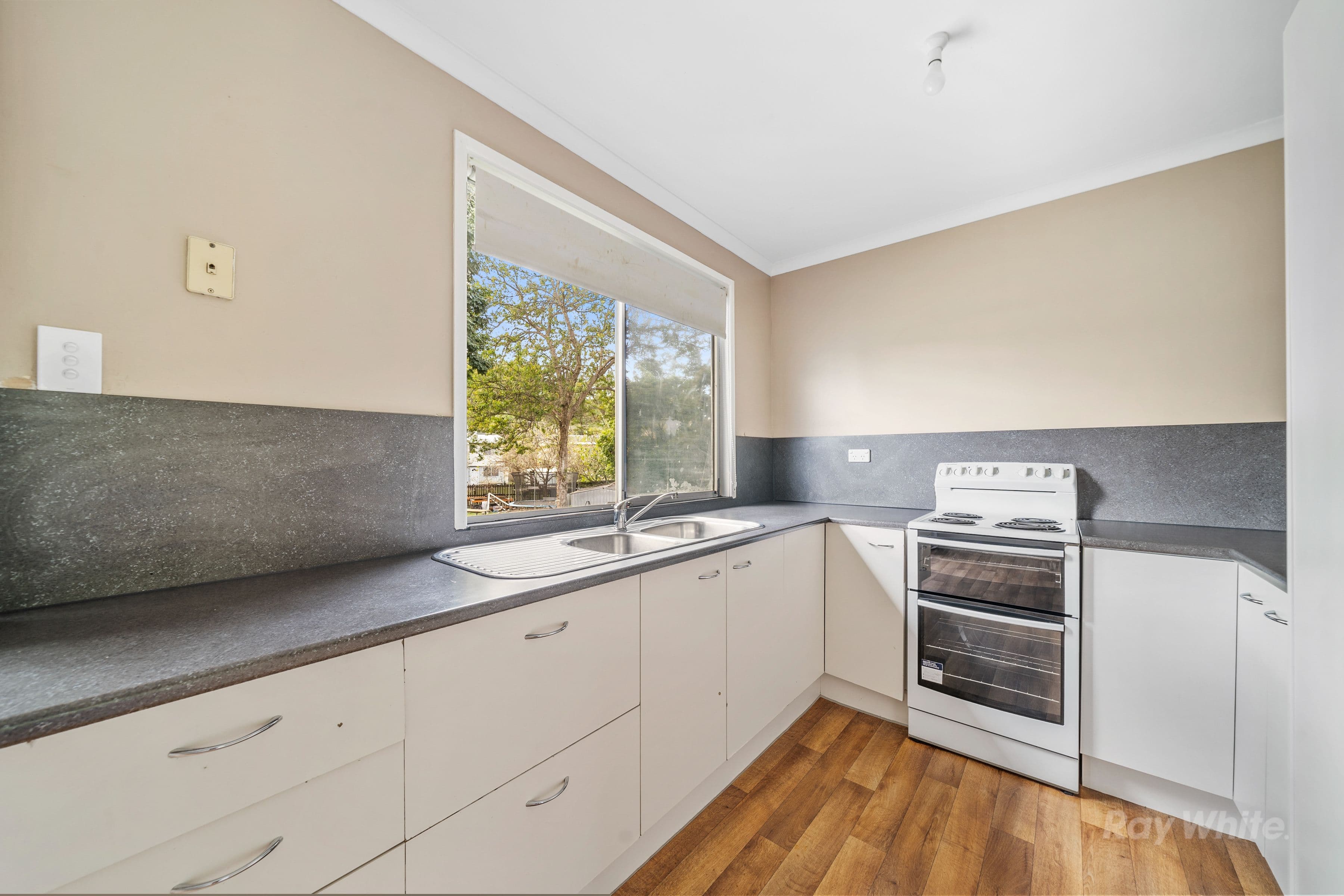 31 West Bega Road, Kingston QLD 4114, Kingston - Thumbnail 4