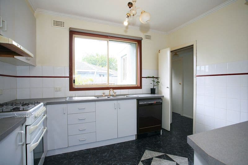 13 Shepreth Avenue, NOBLE PARK VIC 3174, Noble Park - Thumbnail 6