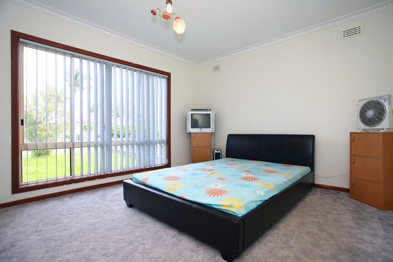 13 Shepreth Avenue, NOBLE PARK VIC 3174, Noble Park - Thumbnail 8