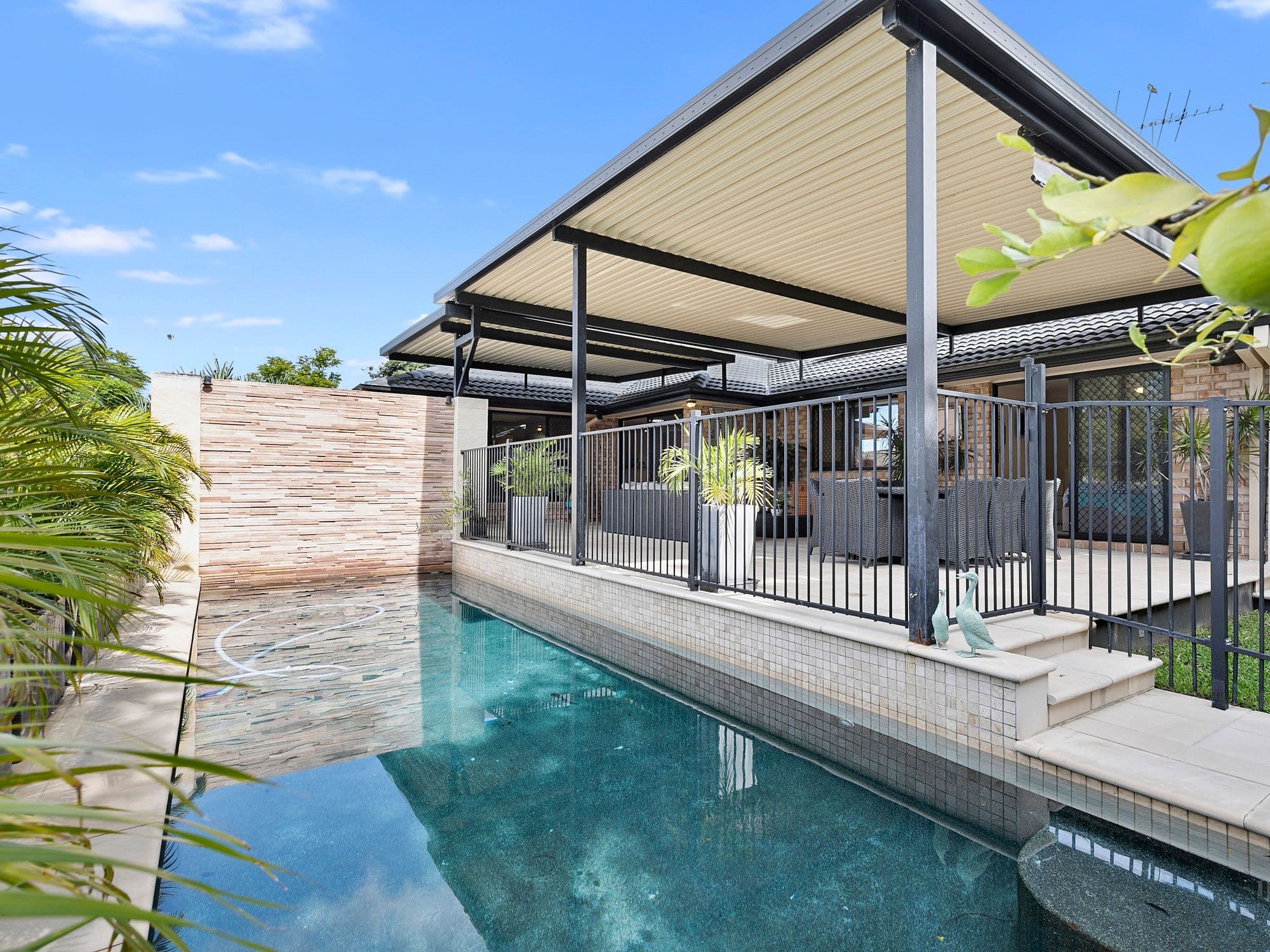20 Wyncroft Street, Holland Park QLD 4121, Holland Park - Image 1