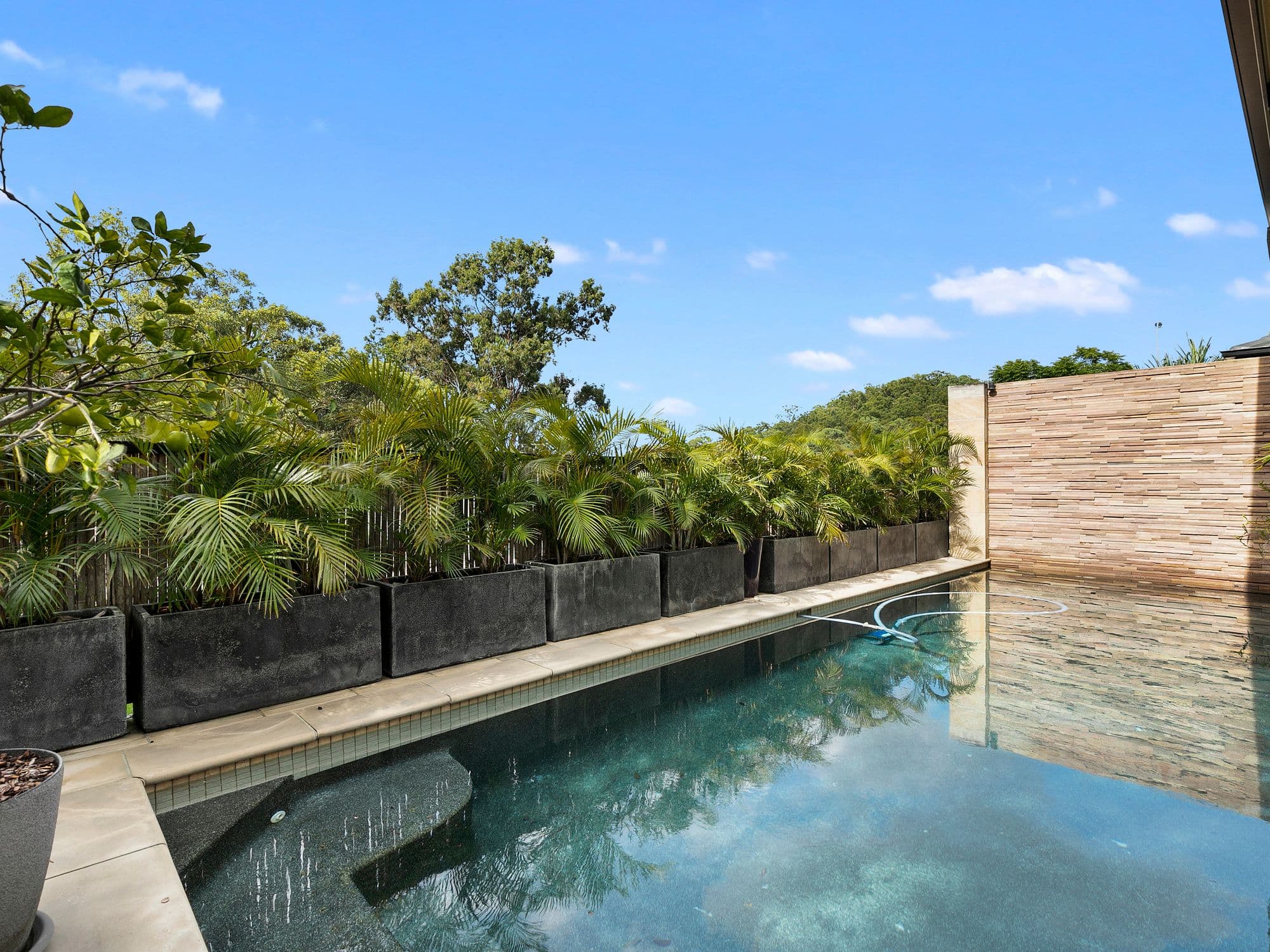 20 Wyncroft Street, Holland Park QLD 4121, Holland Park - Thumbnail 2
