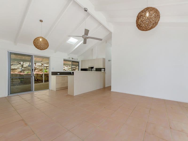 51 Lowanna Drive, Ashmore QLD 4214, Ashmore - Thumbnail 4