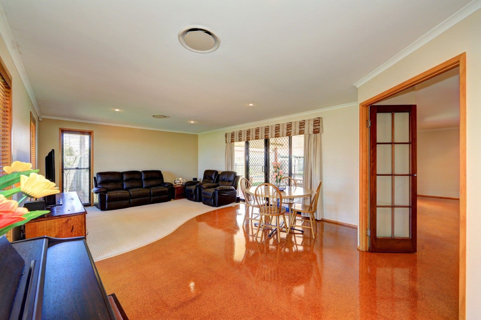27 Chancellor Drive, AVENELL HEIGHTS QLD 4670, Avenell Heights - Thumbnail 3