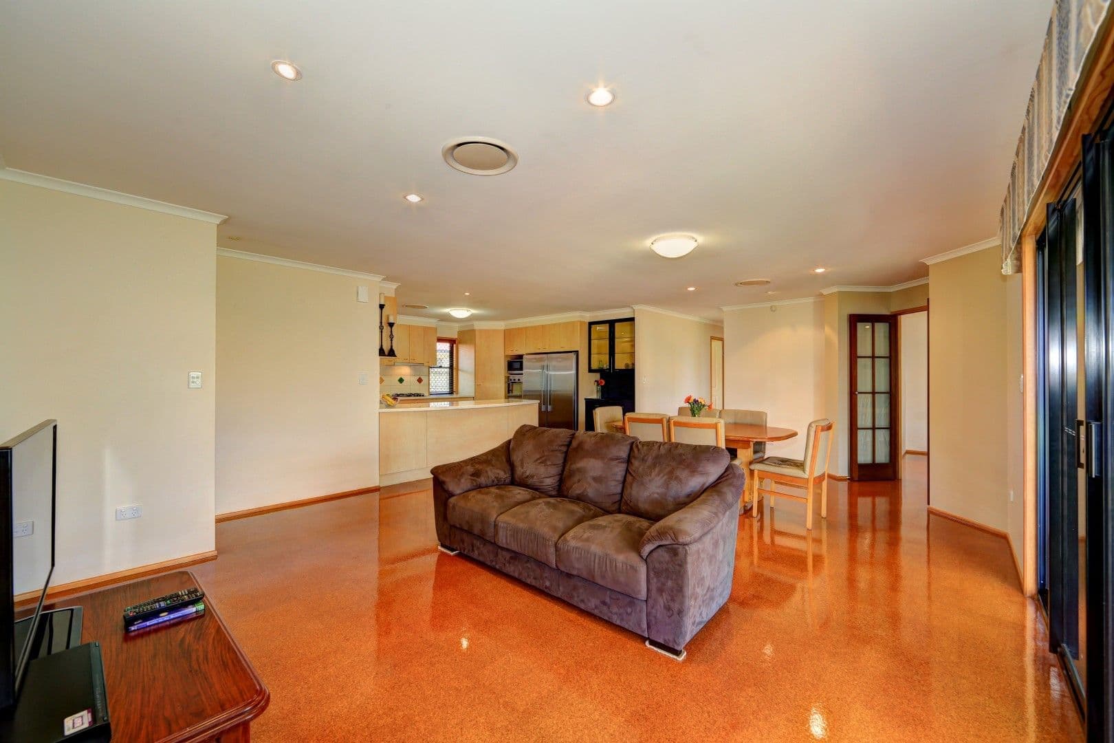27 Chancellor Drive, AVENELL HEIGHTS QLD 4670, Avenell Heights - Thumbnail 6
