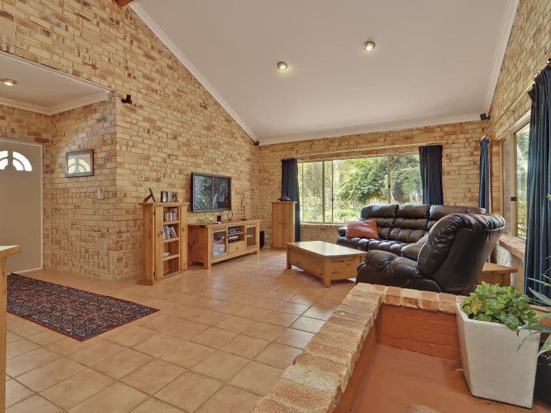 895 Osborne Street, MOUNT HELENA WA 6082, Mount Helena - Thumbnail 8