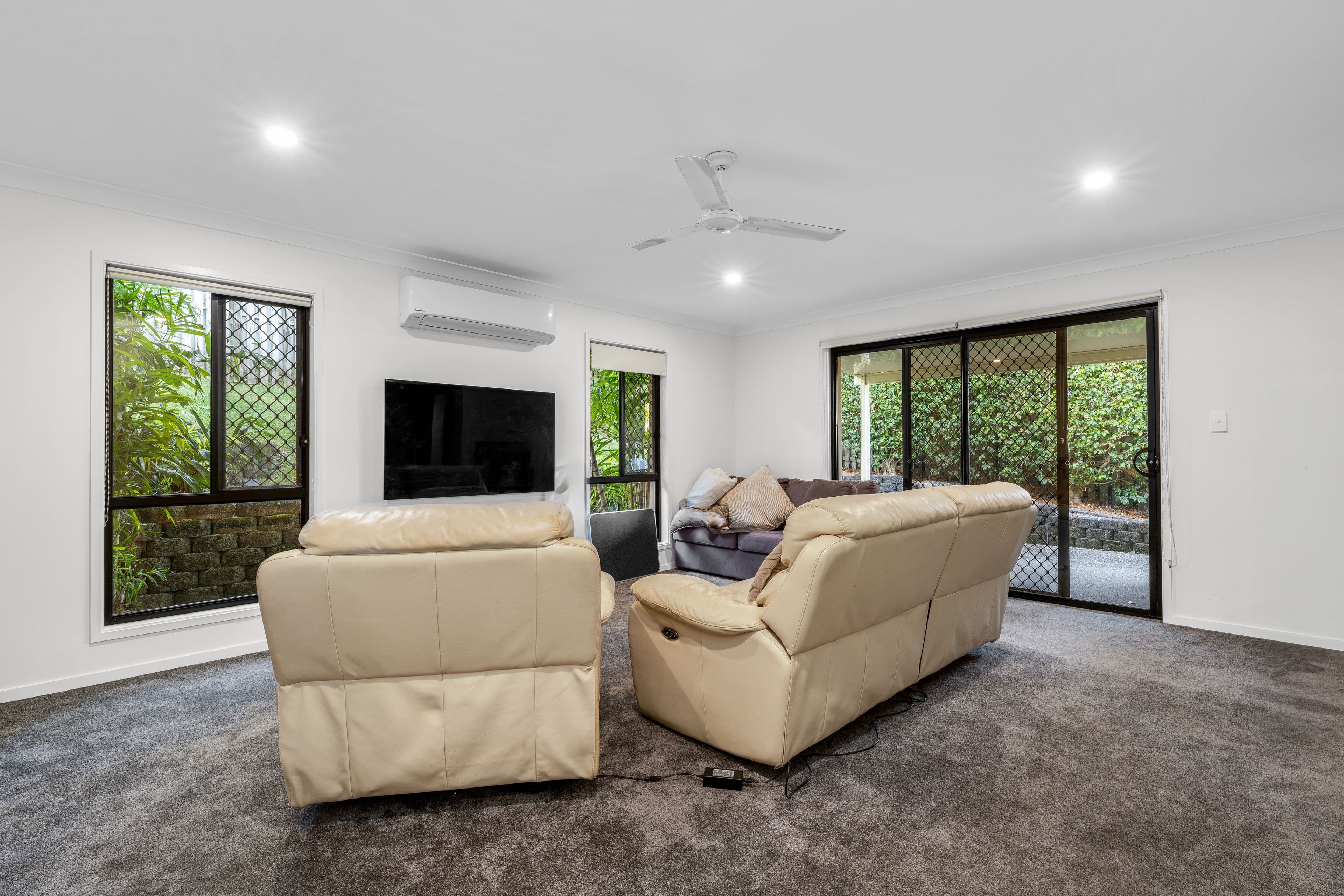 6 Barrington Street, Upper Coomera QLD 4209, Upper Coomera - Thumbnail 5