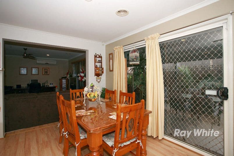 46 Central Parkway, CRANBOURNE VIC 3977, Cranbourne West - Thumbnail 4