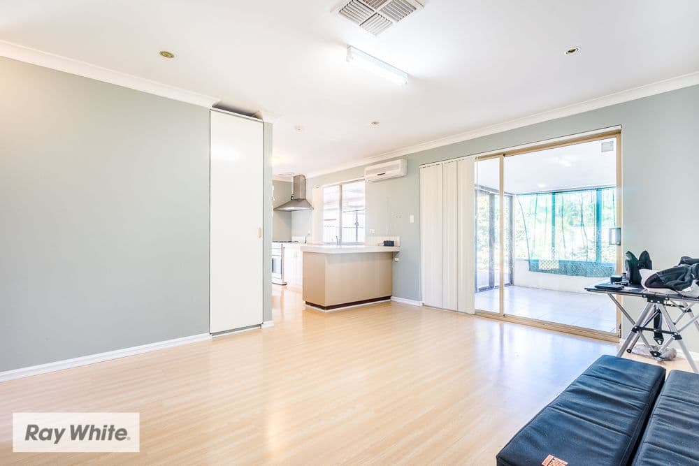 19 Yenisey Crescent, Beechboro WA 6063, Beechboro - Thumbnail 3