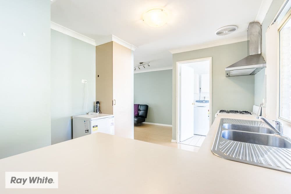 19 Yenisey Crescent, Beechboro WA 6063, Beechboro - Thumbnail 5