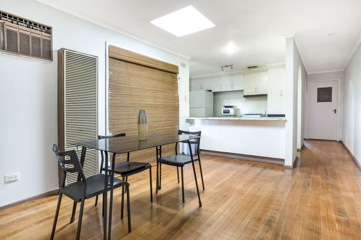 10 Cambridge Crescent, Werribee VIC 3030, Werribee - Thumbnail 3