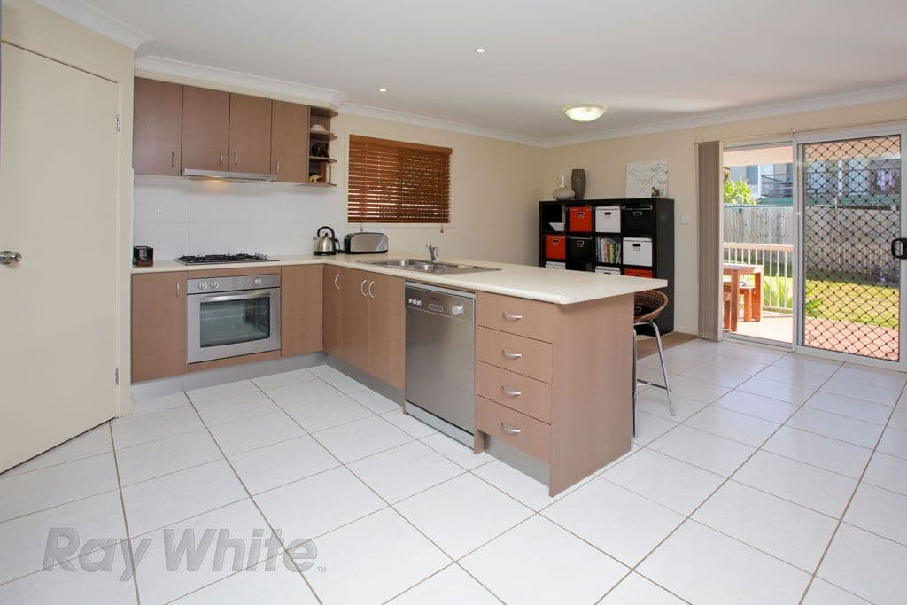 7 Driftwood Place, SPRINGFIELD LAKES QLD 4300, Springfield Lakes - Thumbnail 3