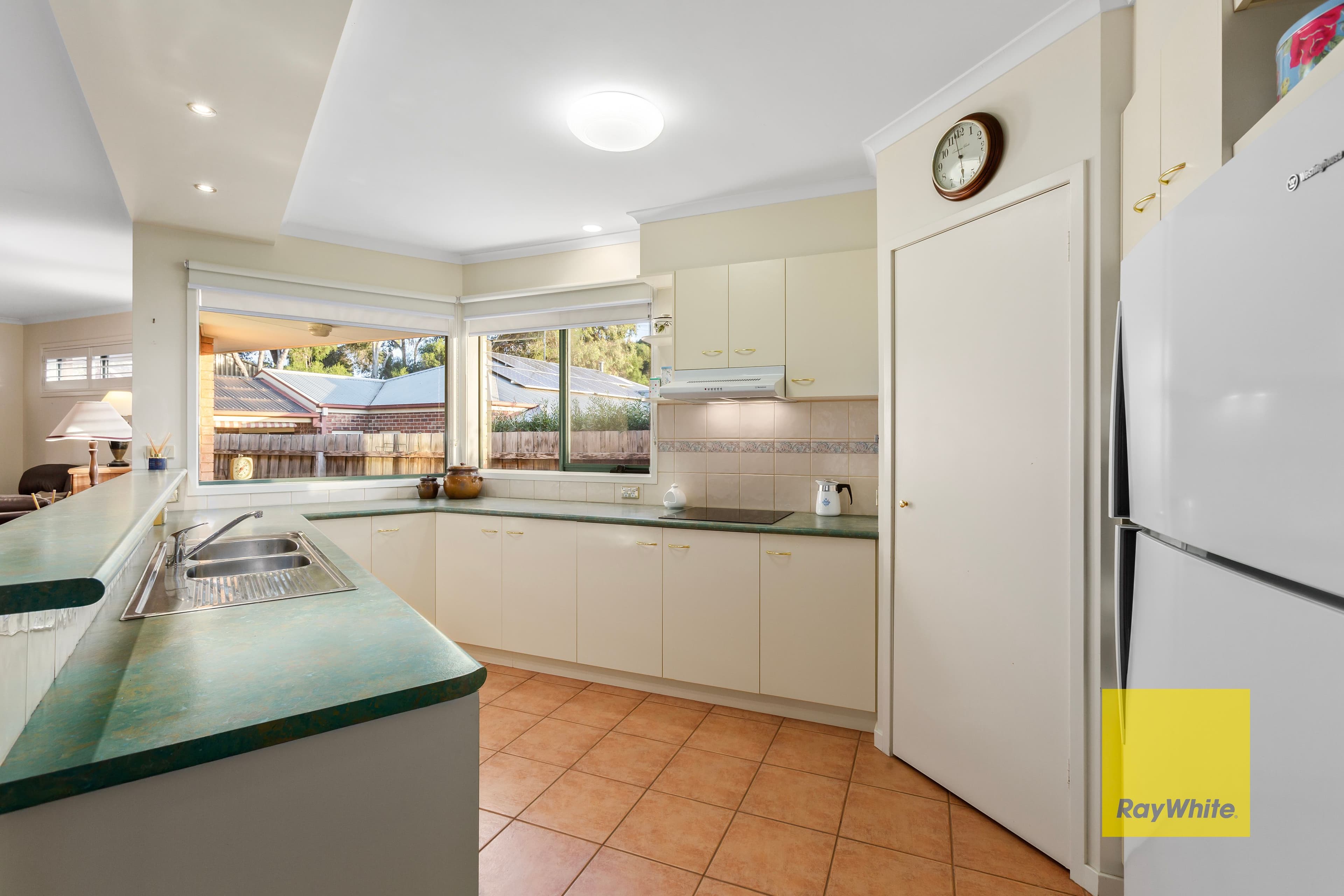 105 Glastonbury Drive, Highton VIC 3216, Highton - Thumbnail 3
