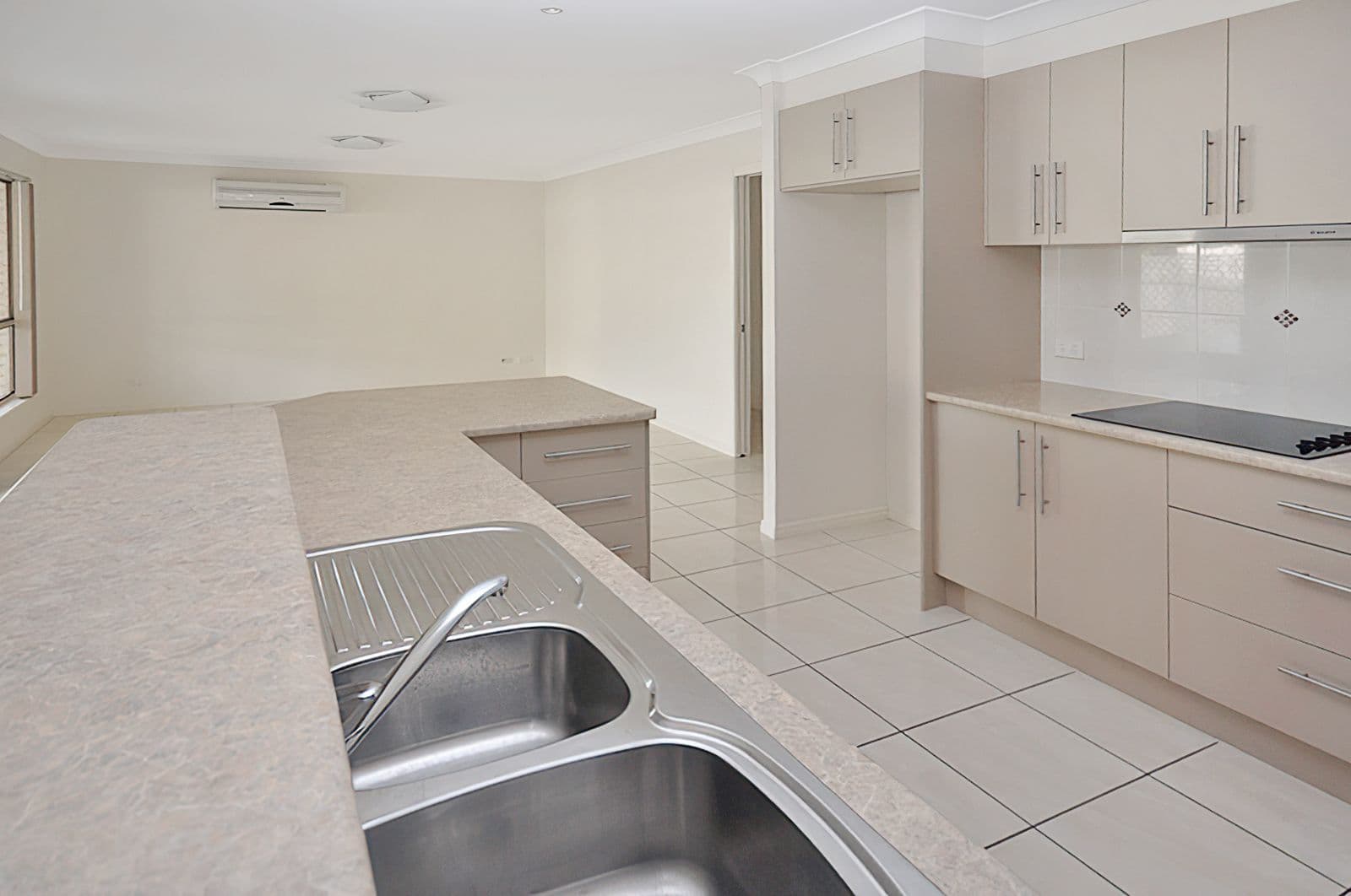 9 Desmond Street, Narangba QLD 4504, Narangba - Thumbnail 4