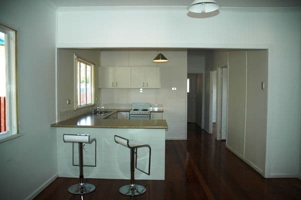 24 Ella Street, REDCLIFFE QLD 4020, Redcliffe - Thumbnail 2