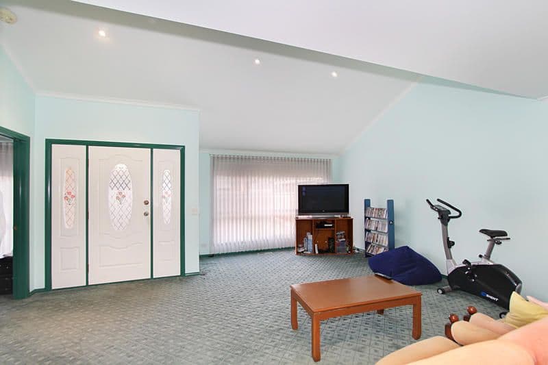 4 Brookland Court, MULGRAVE VIC 3170, Mulgrave - Thumbnail 2