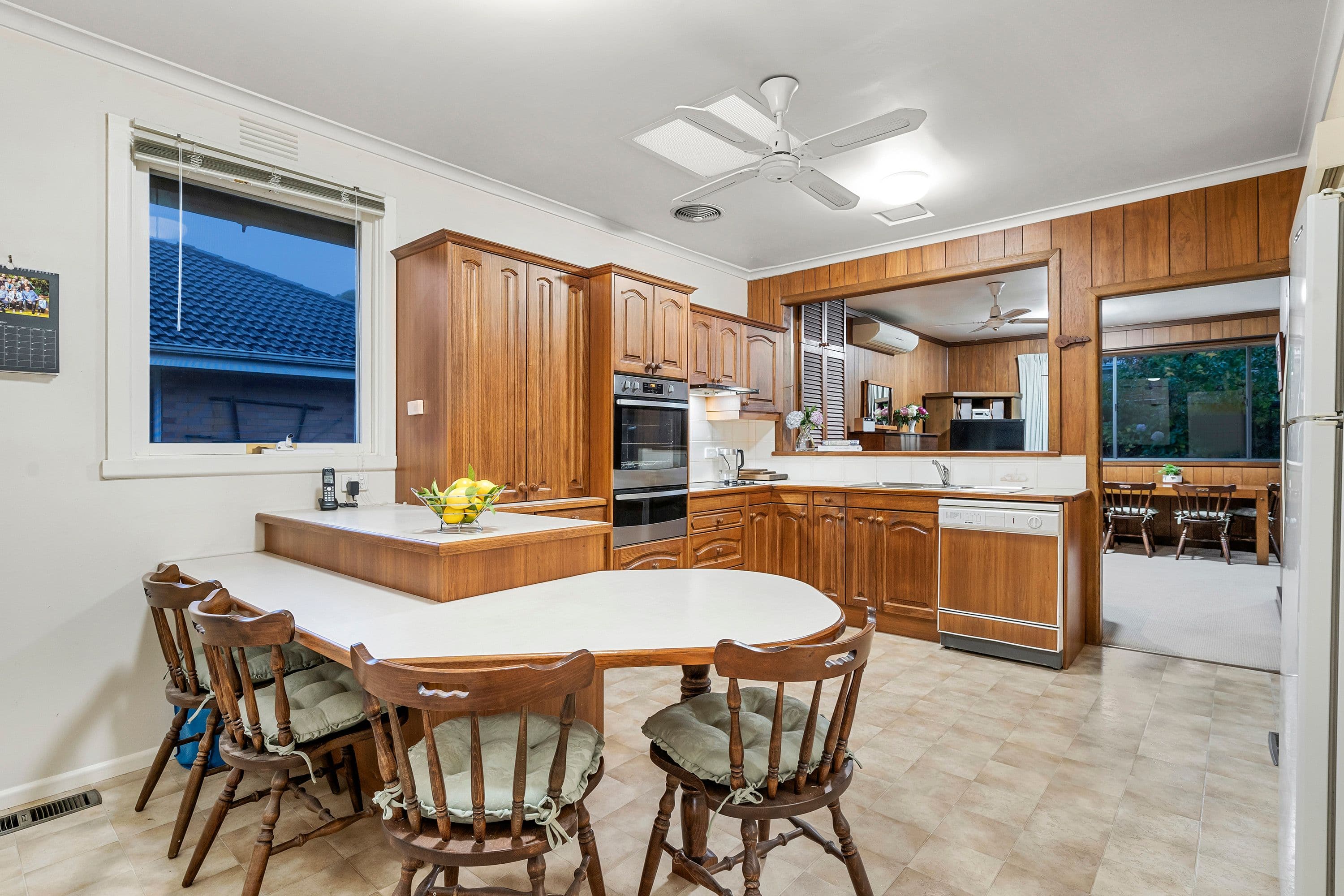 21 Willow Avenue, Glen Waverley VIC 3150, Glen Waverley - Thumbnail 4
