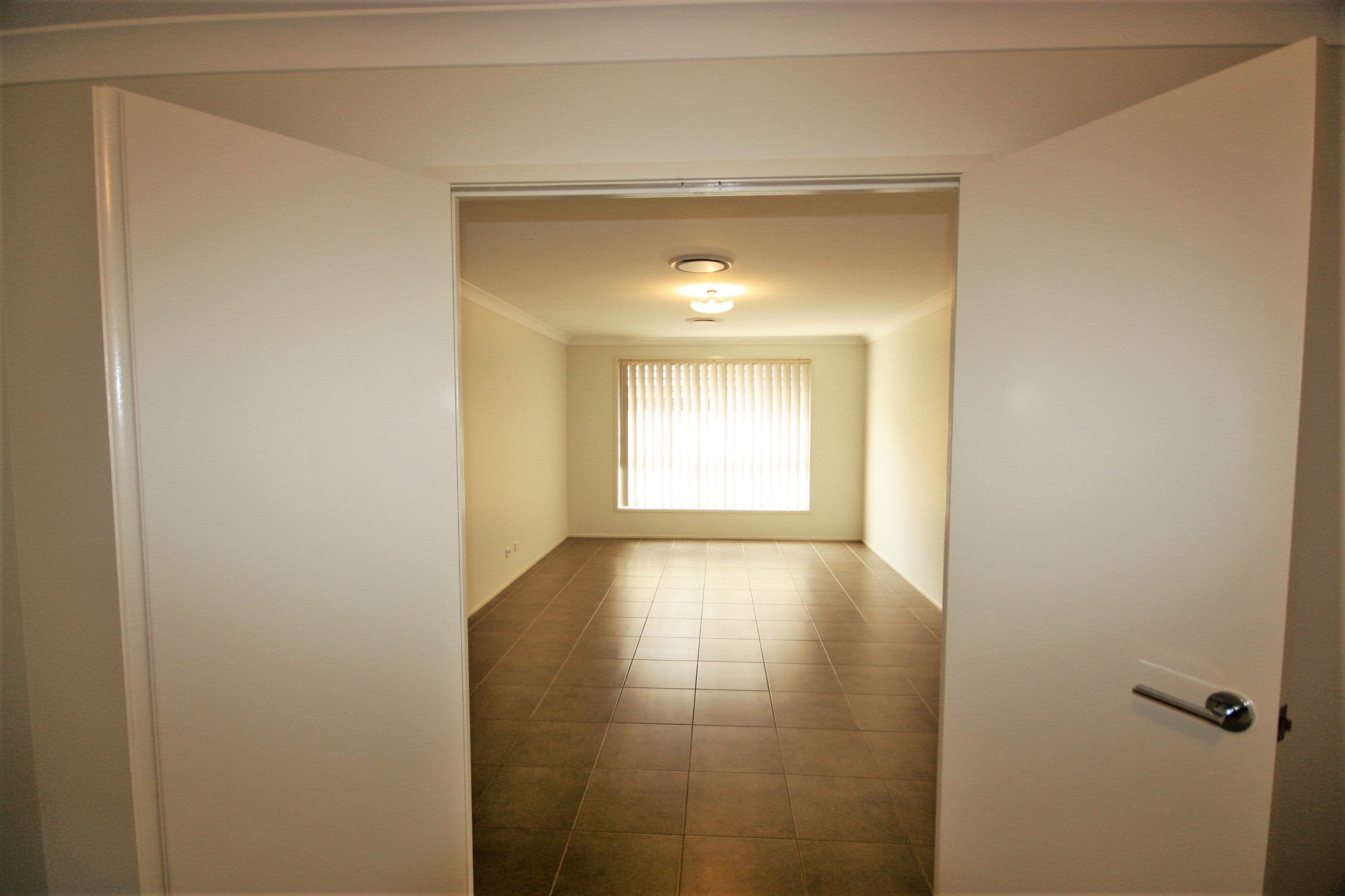 37 Tander Street, Oran Park - Thumbnail 7