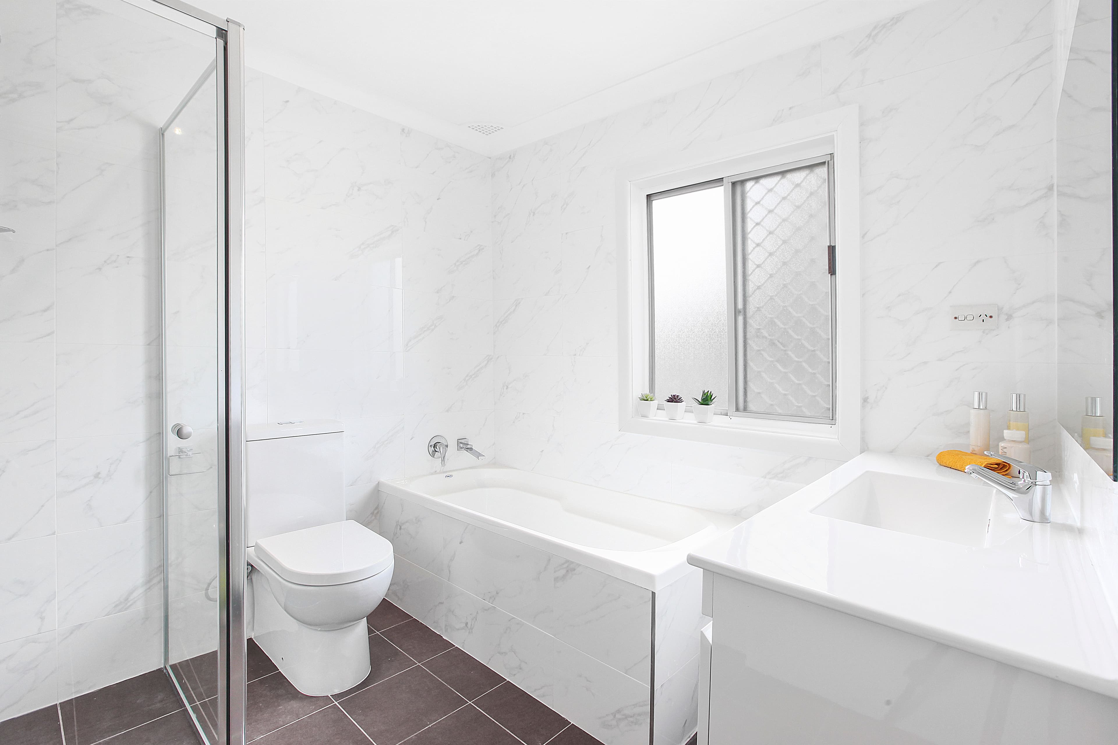 3 Robbins Street, Fairfield West - Thumbnail 4