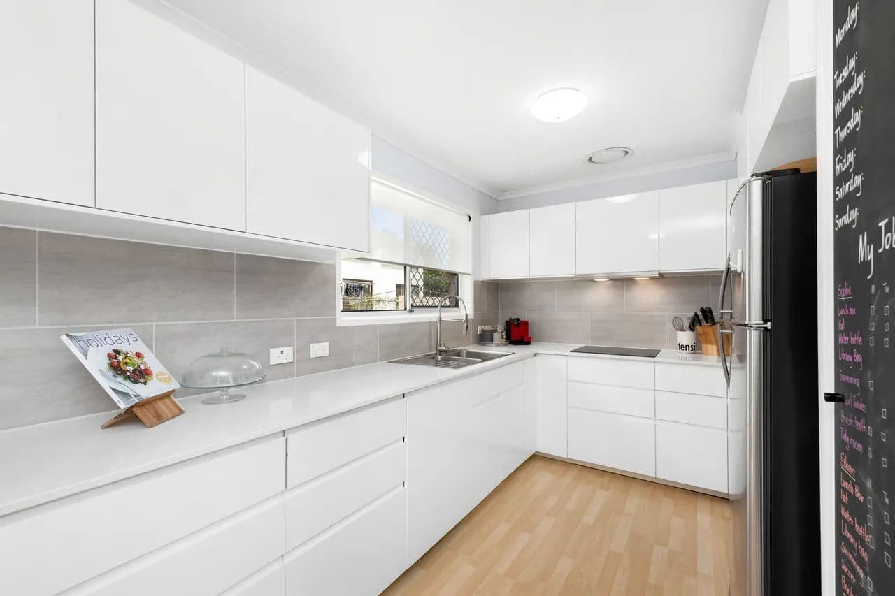 5 Farr Court, Daisy Hill QLD 4127, Daisy Hill - Thumbnail 5