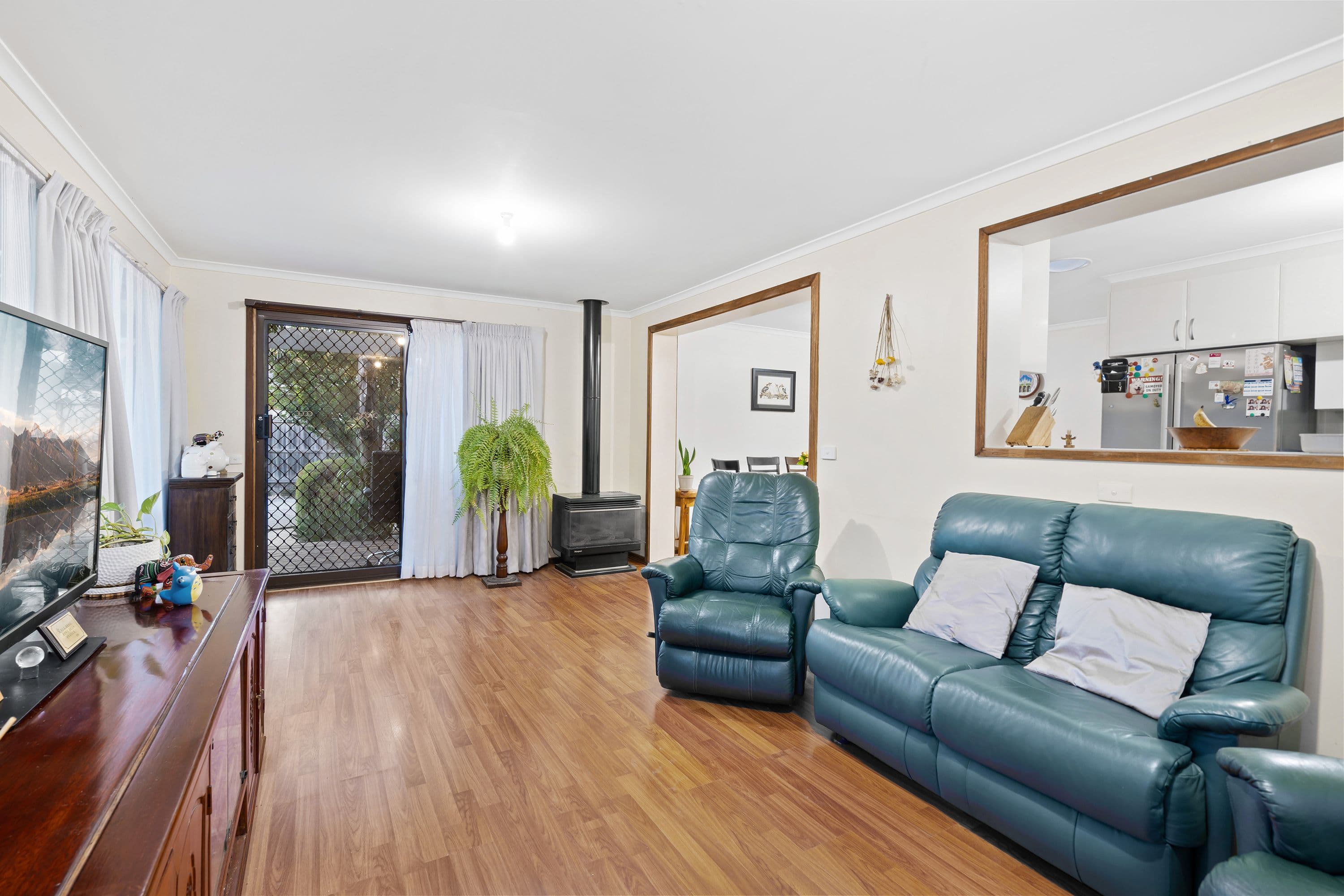 9 Wallace Road, Wantirna South VIC 3152, Wantirna South - Thumbnail 2