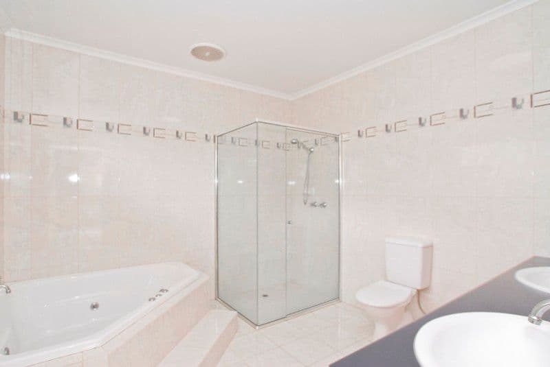 32 Valley Park Drive, MOOROOLBARK VIC 3138, Mooroolbark - Thumbnail 5