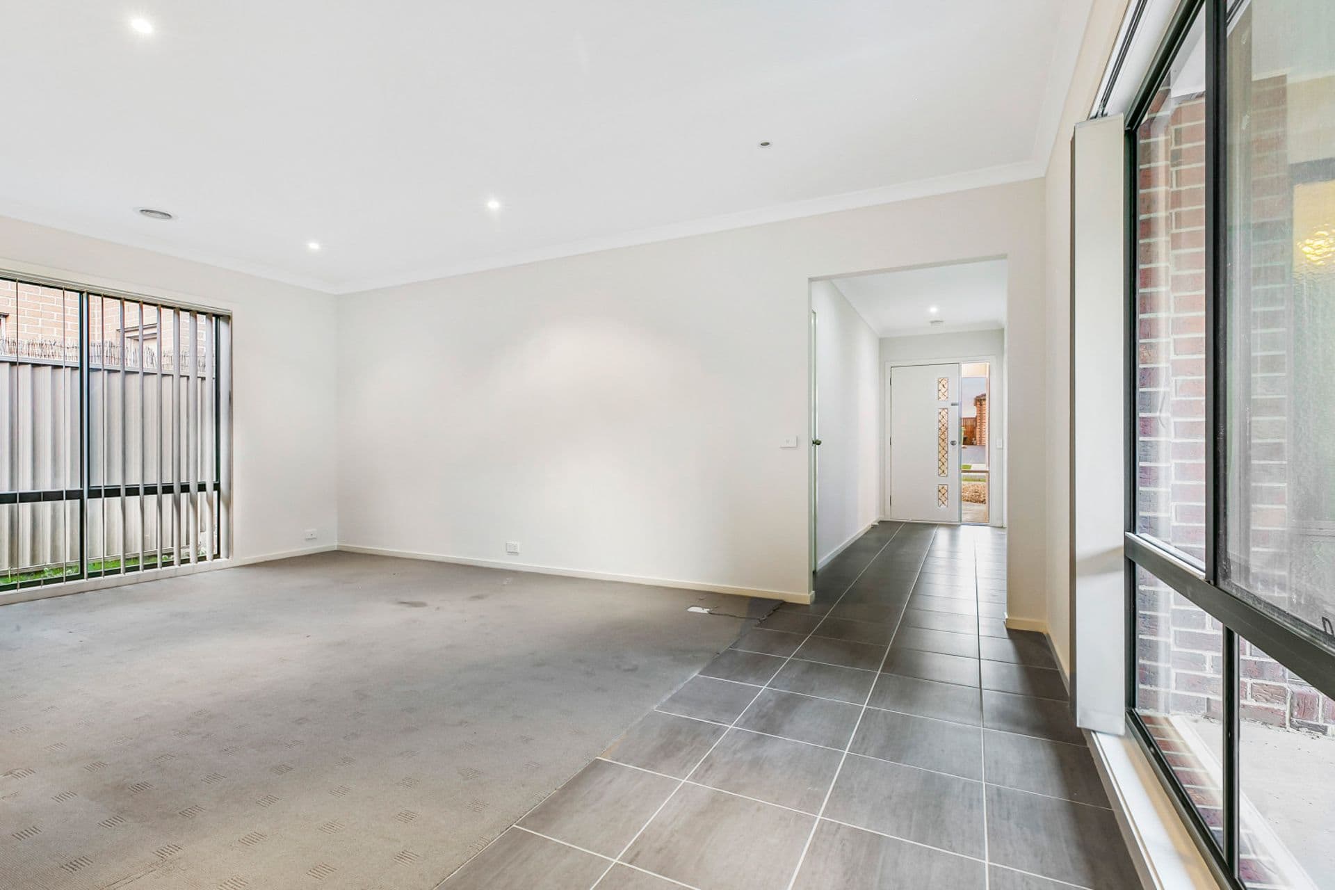 14 Hood Place, Pakenham VIC 3810, Pakenham - Thumbnail 4