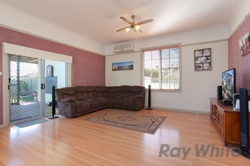 16 Sketchley Parade, NEW LAMBTON NSW 2305, New Lambton - Thumbnail 8