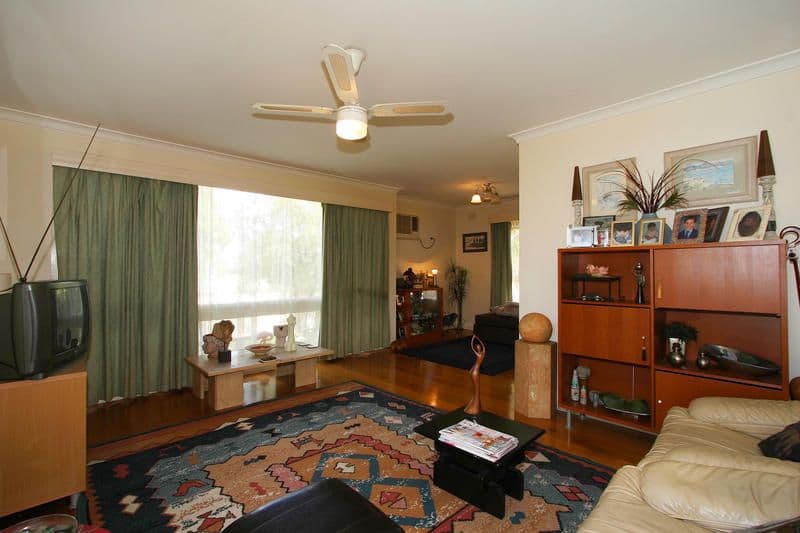 13 Clarence Avenue, KEYSBOROUGH VIC 3173, Keysborough - Thumbnail 2