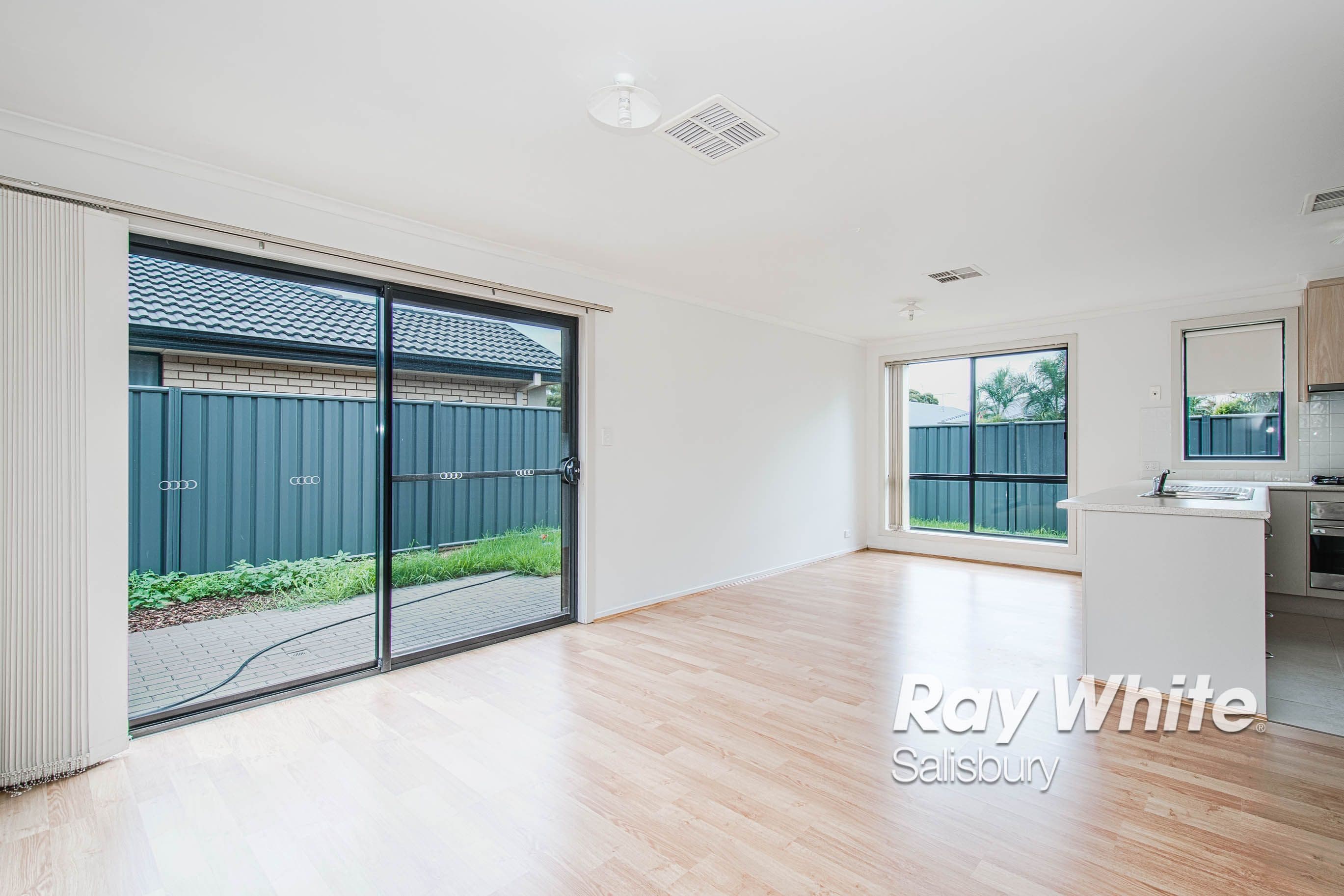 11 Almond Circuit, Munno Para West SA 5115, Munno Para West - Thumbnail 2