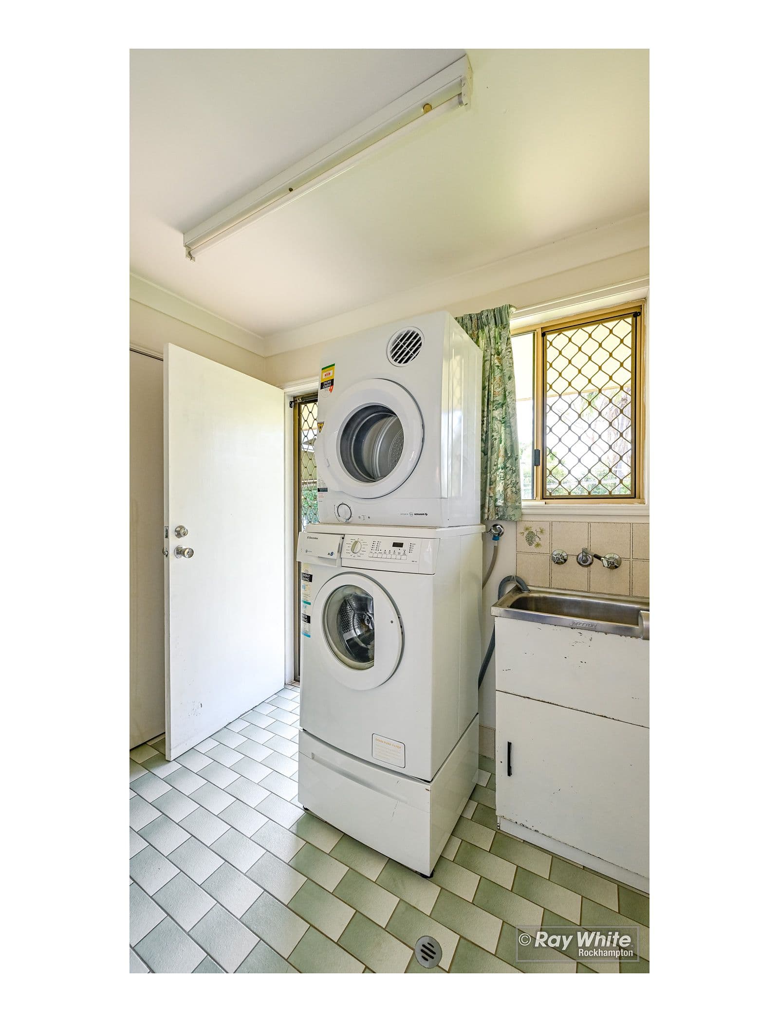293 Hook Street, Berserker QLD 4701, Berserker - Thumbnail 6