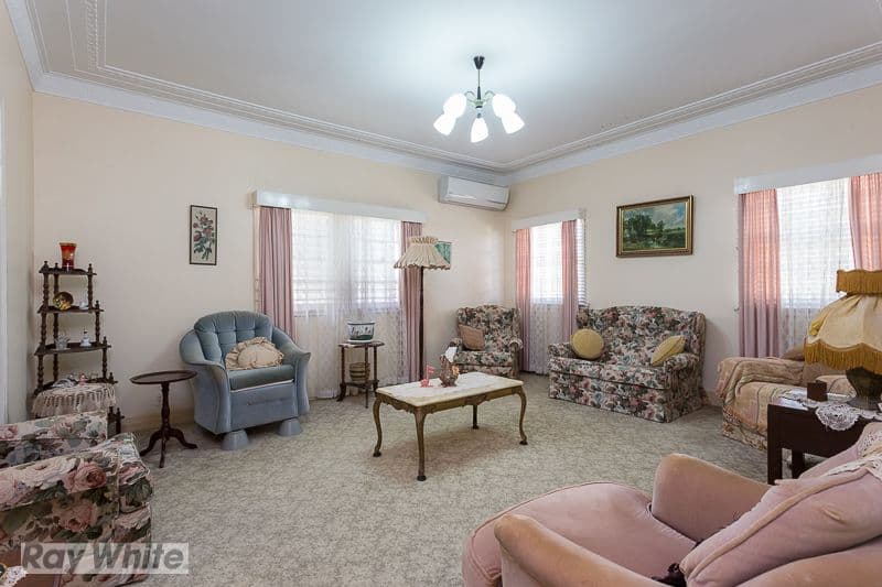 56 Framont Avenue, Holland Park QLD 4121, Holland Park - Thumbnail 3