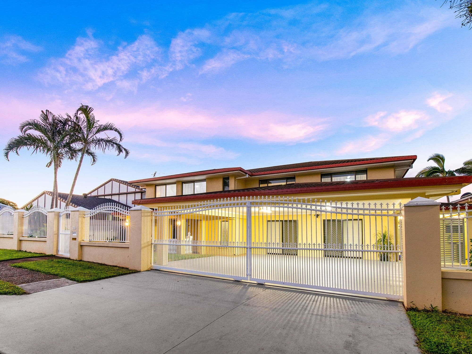25 Fanfare Street, Eight Mile Plains QLD 4113, Eight Mile Plains - Thumbnail 2