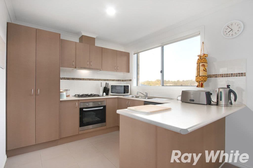 31 Ayesha Rise, Pakenham VIC 3810, Pakenham - Thumbnail 2