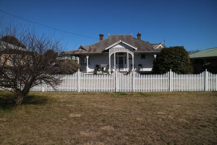 138 Macquarie Street, Glen Innes - Image 1