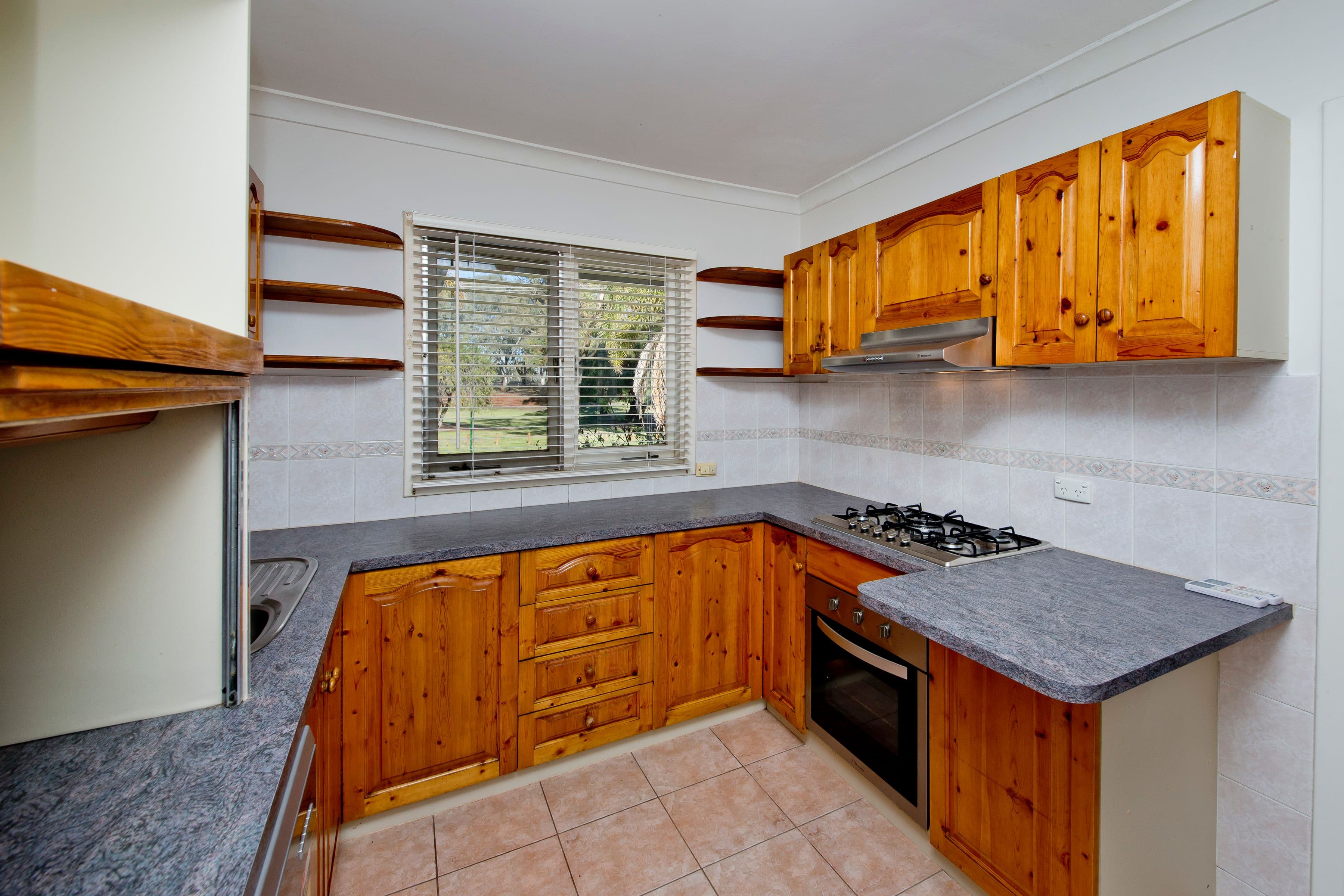 6 Brathwaite Road, Lockridge WA 6054, Lockridge - Thumbnail 4